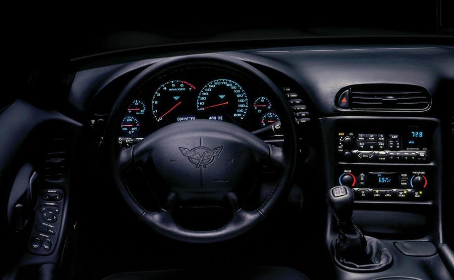  Chevrolet Corvette 1998 года  (фото 5 из 84)
